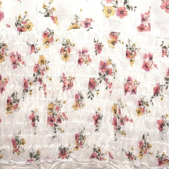 Chiffon White Floral Mock Neck Blouse with Puff Poet Sleeves & Gathered Waist, S - Picture 5 of 7